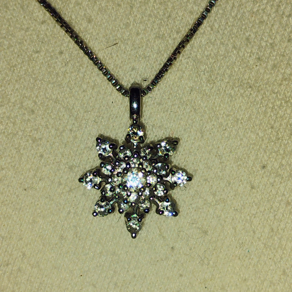 Elegant Silver Snowflake Pendant Necklace